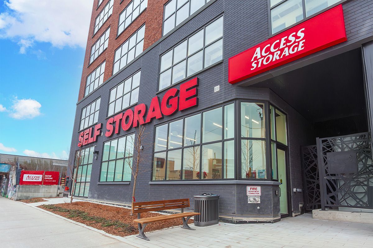 Entrance - Access Storage - Toronto Bathurst